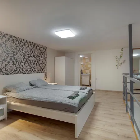 4 2 Bathroom Super Large With Ac شقة بودابست